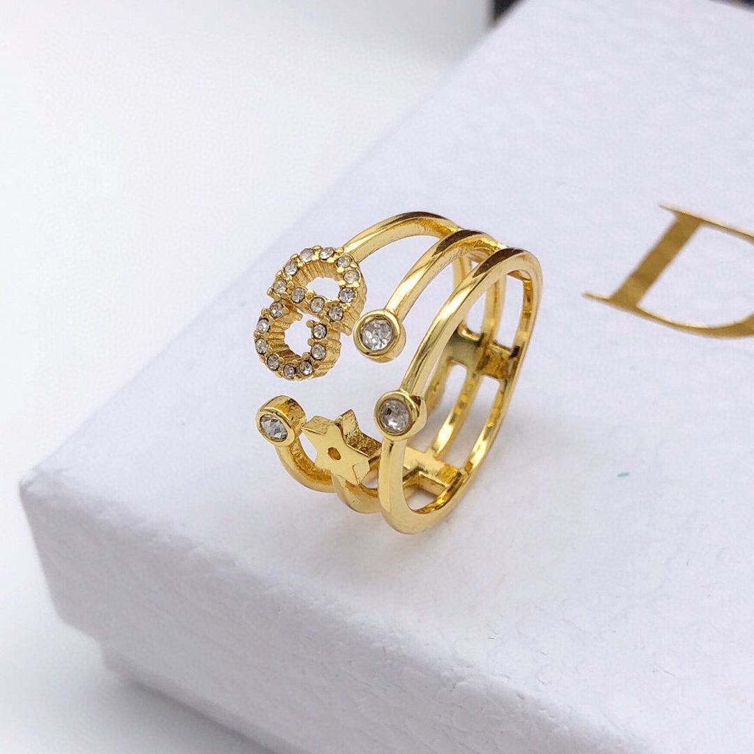 Dior Star Diamonds 18K Gold Ring product image 1, provided for visual reference and product detail review