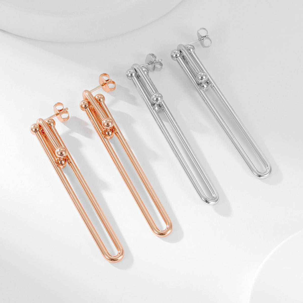 Tiffany HardWear Link 18K Gold Earrings product image 1, provided for visual reference and product detail review