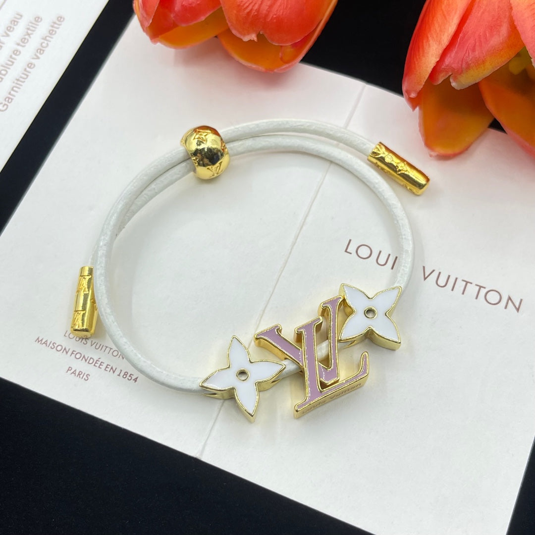 Louis Vuitton Star Pink 18K Gold Bracelet product image 9, provided for visual reference and product detail review