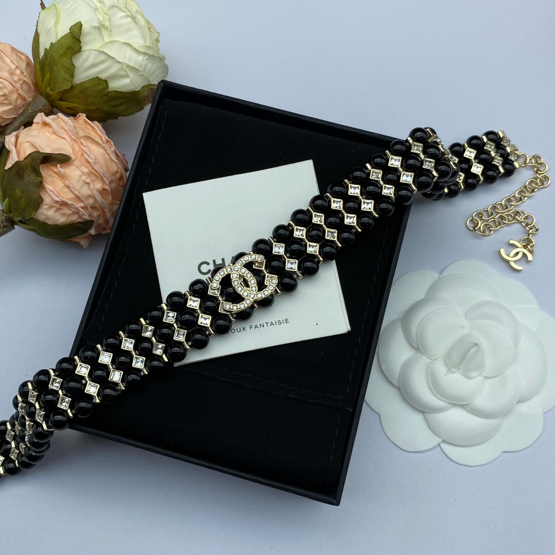 Chanel Strass Choker 18K Gold Necklace product image 5, provided for visual reference and product detail review