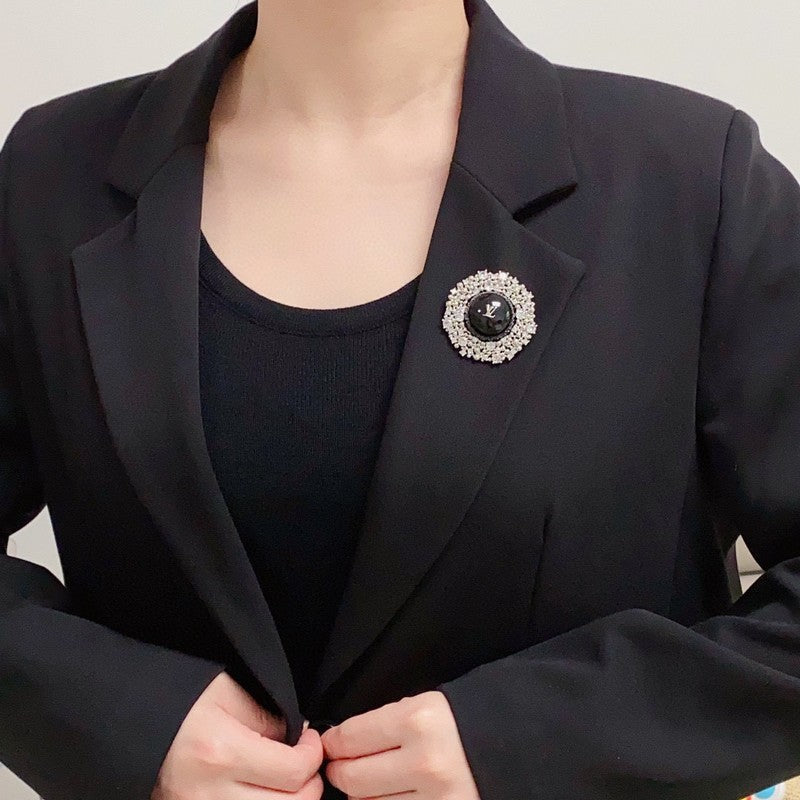Louis Vuitton Black Ball 18K Gold Brooch product image 3, provided for visual reference and product detail review