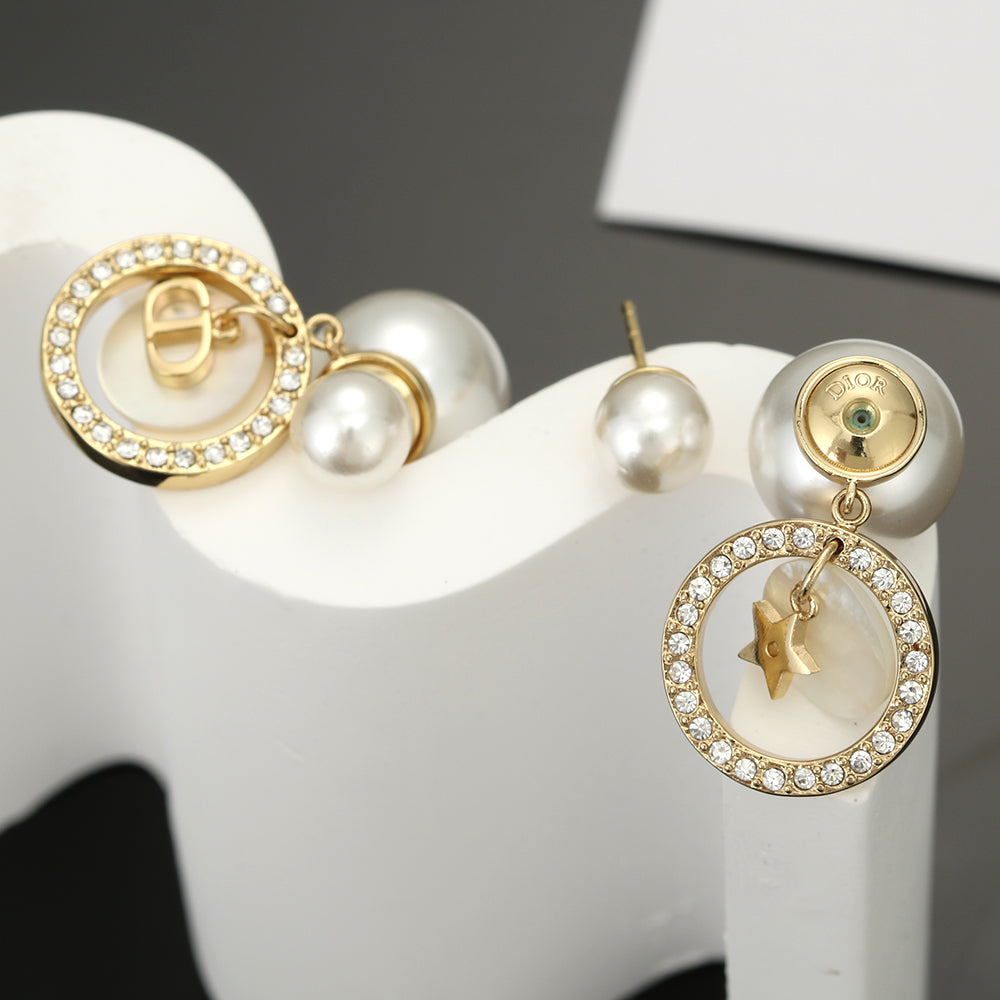 Dior Tribales Pearl 18K Gold Earrings product image 6, provided for visual reference and product detail review