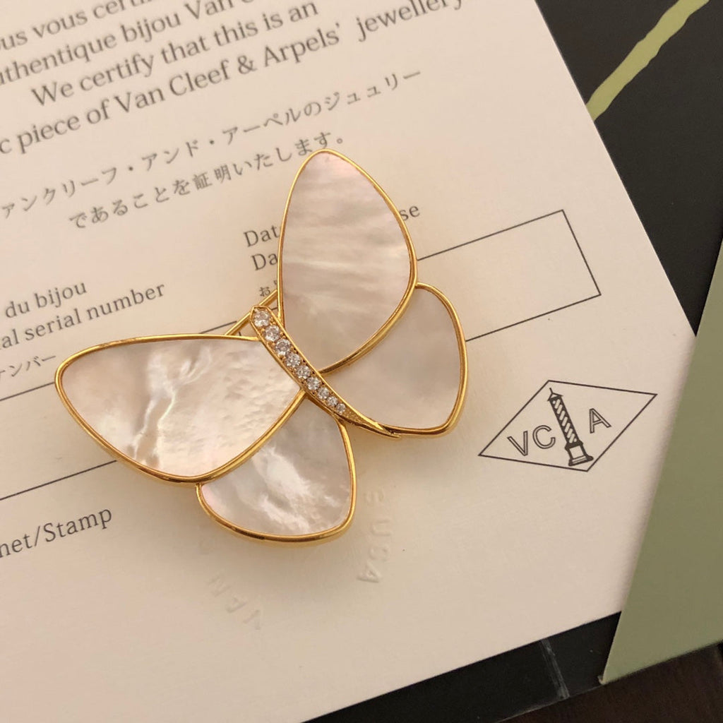 Butterfly 18K Gold Brooch product image 2, provided for visual reference and product detail review