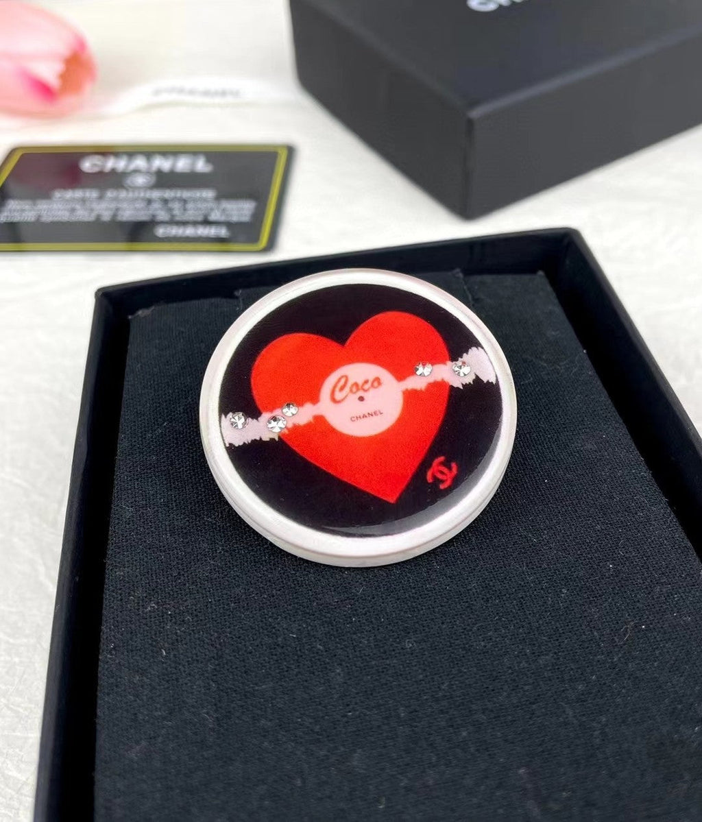Chanel Red Heart Resin 18K Gold Brooch product image 2, provided for visual reference and product detail review