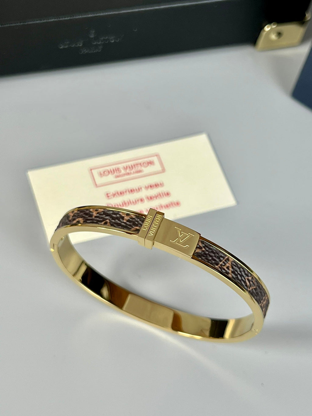Louis Vuitton Leather 18K Gold Bracelet product image 4, provided for visual reference and product detail review