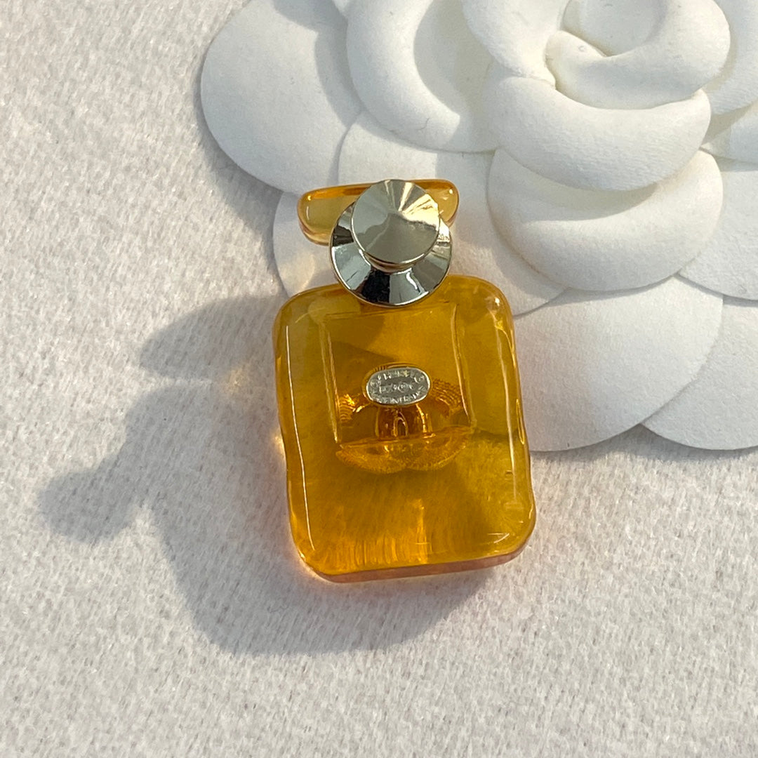Chanel Perfume Color Bottle 18K Gold Brooch product image 6, provided for visual reference and product detail review