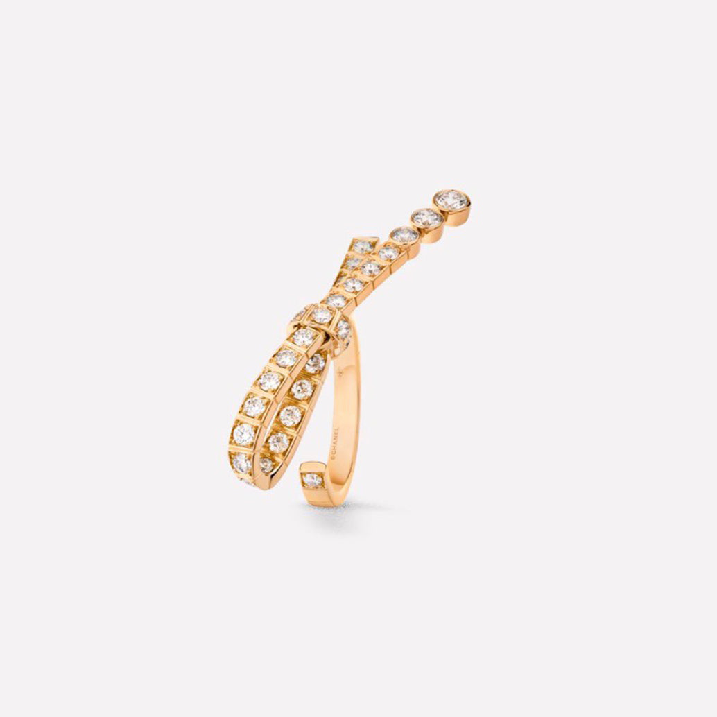 Chanel Ruban Diamonds 18K Gold Ring product image 1, provided for visual reference and product detail review