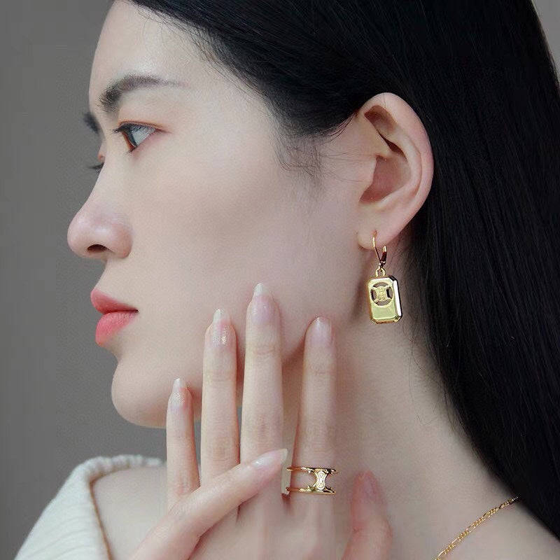 Celine Square Hoops 18K Gold Earrings product image 2, provided for visual reference and product detail review