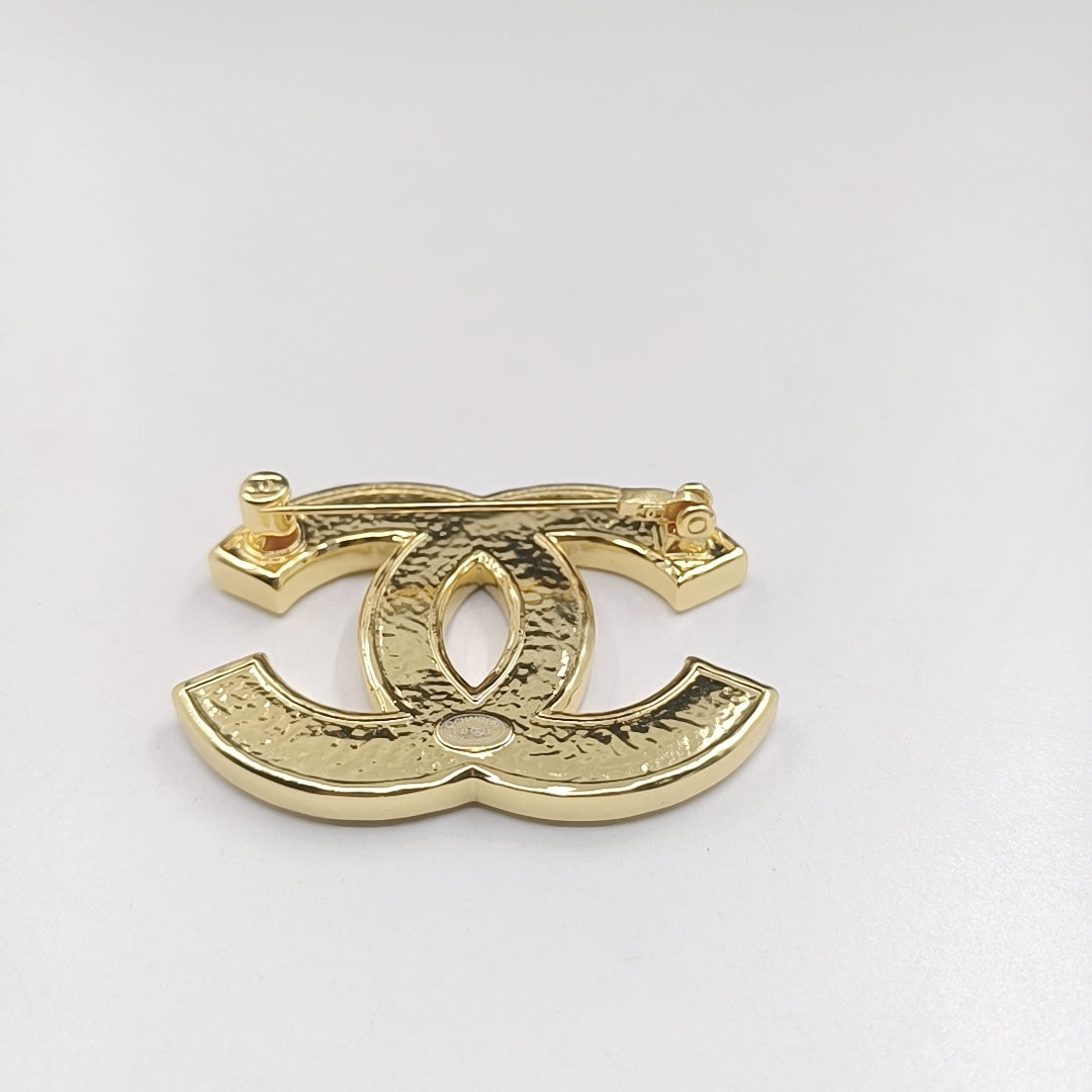 Chanel Black 18K Gold Brooch product image 3, provided for visual reference and product detail review