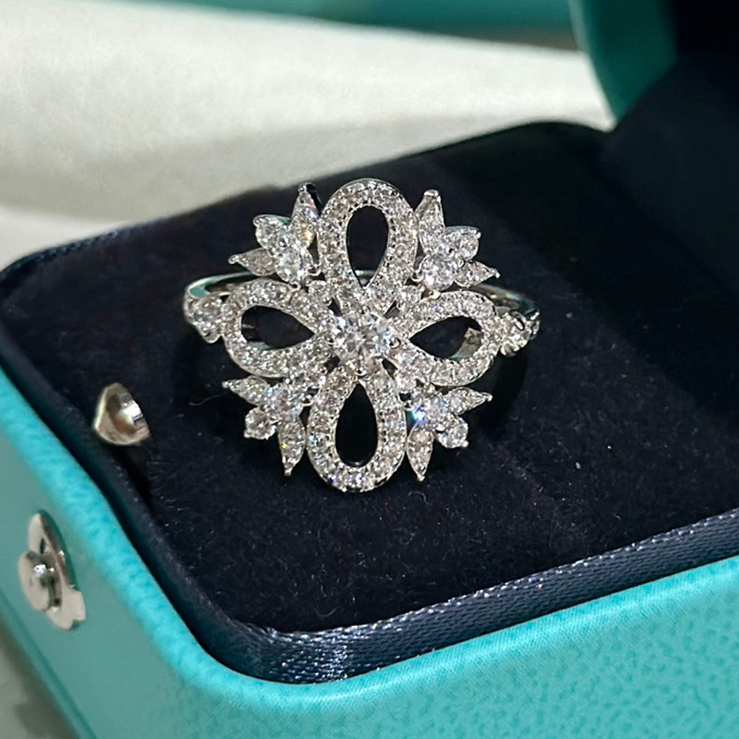 Tiffany Vinatge Flower 18K Gold Ring product image 1, provided for visual reference and product detail review