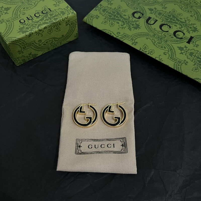 Gucci Double Color Hollow 18K Gold Earrings product image 2, provided for visual reference and product detail review