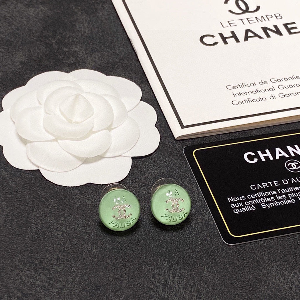 Chanel Green 18K Gold Earrings product image 7, provided for visual reference and product detail review