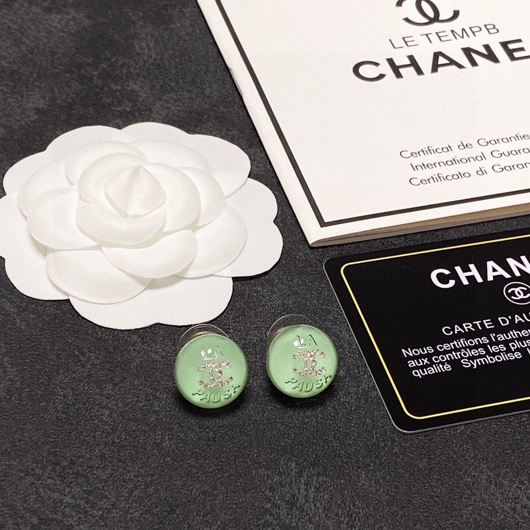 Chanel Green 18K Gold Earrings product image 7, provided for visual reference and product detail review