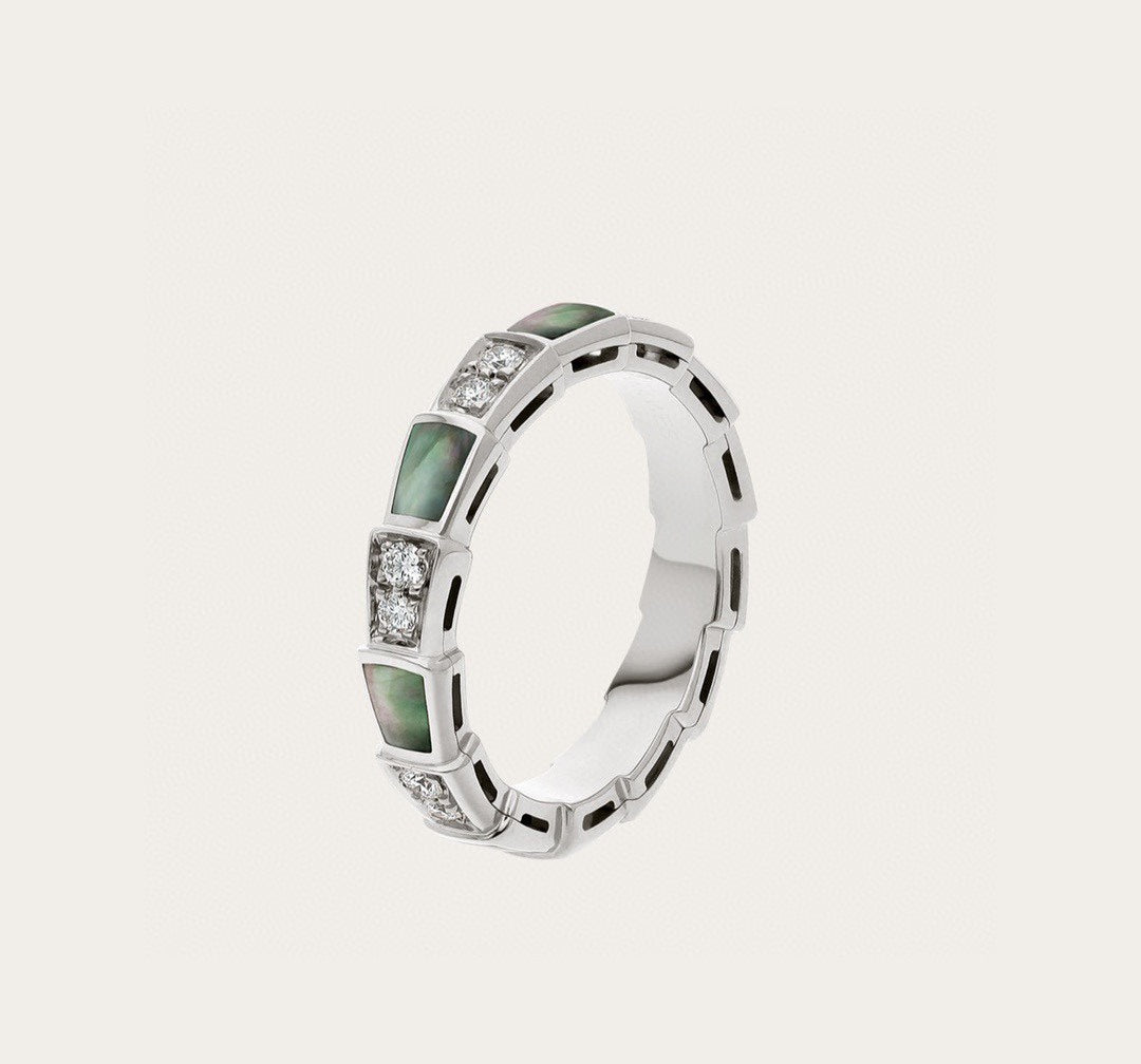 Bvlgari Serpenti Viper Malachite 18K Gold Ring product image 1, provided for visual reference and product detail review