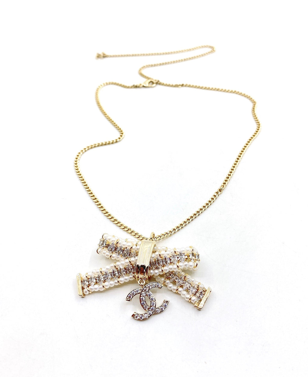 Chanel Bow Tie 18K Gold Necklace product image 2, provided for visual reference and product detail review