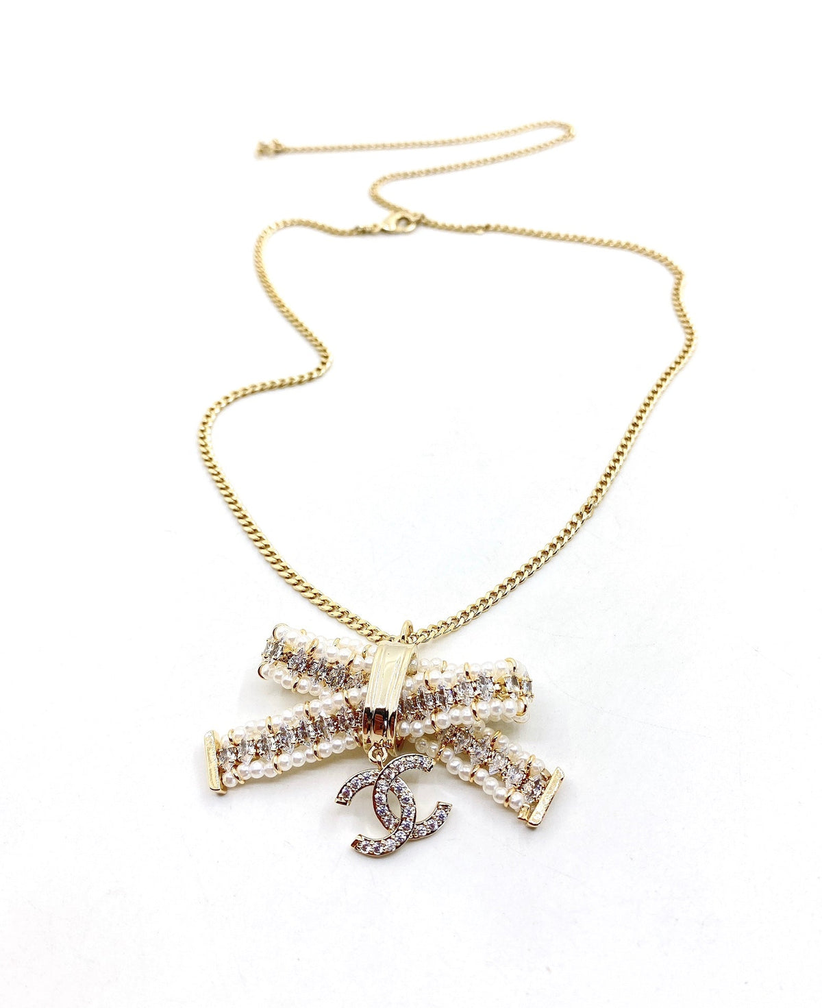 Chanel Bow Tie 18K Gold Necklace product image 2, provided for visual reference and product detail review