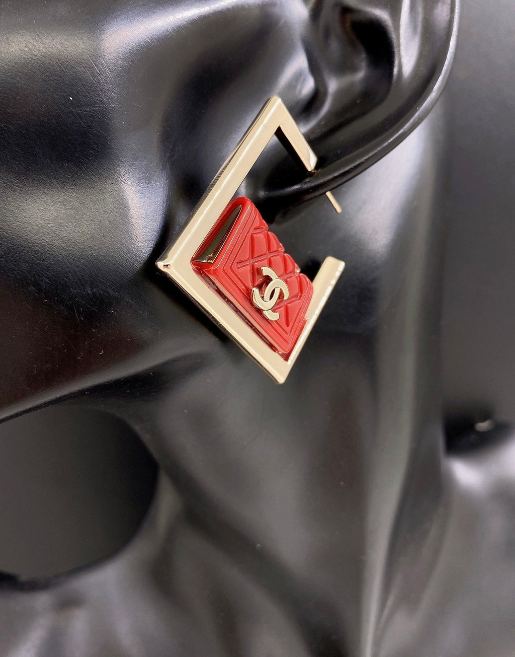 Red Bag Pendant 18K Gold Earrings product image 3, provided for visual reference and product detail review