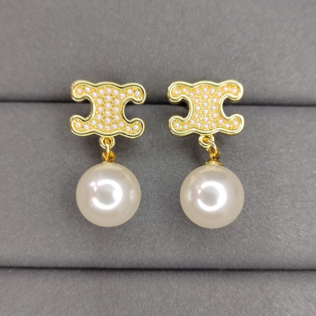 Celine Pearls 18K Gold Earrings product image 1, provided for visual reference and product detail review