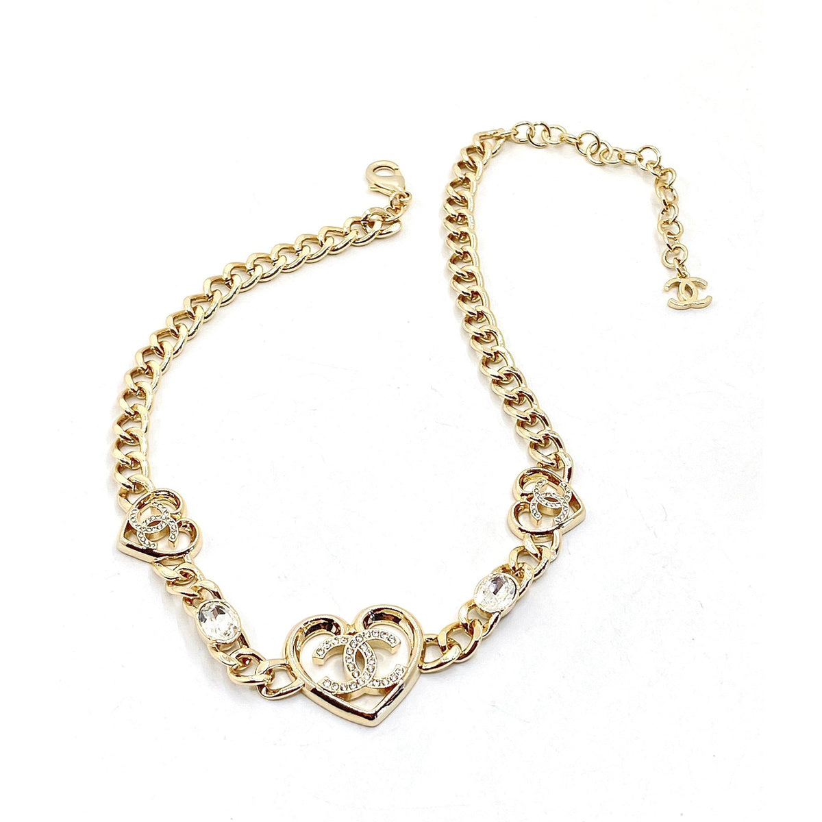 Chanel Heart Diamonds Chain 18K Gold Necklace product image 1, provided for visual reference and product detail review