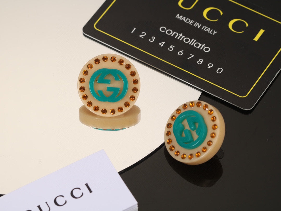 Gucci Double Resin 18K Gold Earrings product image 2, provided for visual reference and product detail review