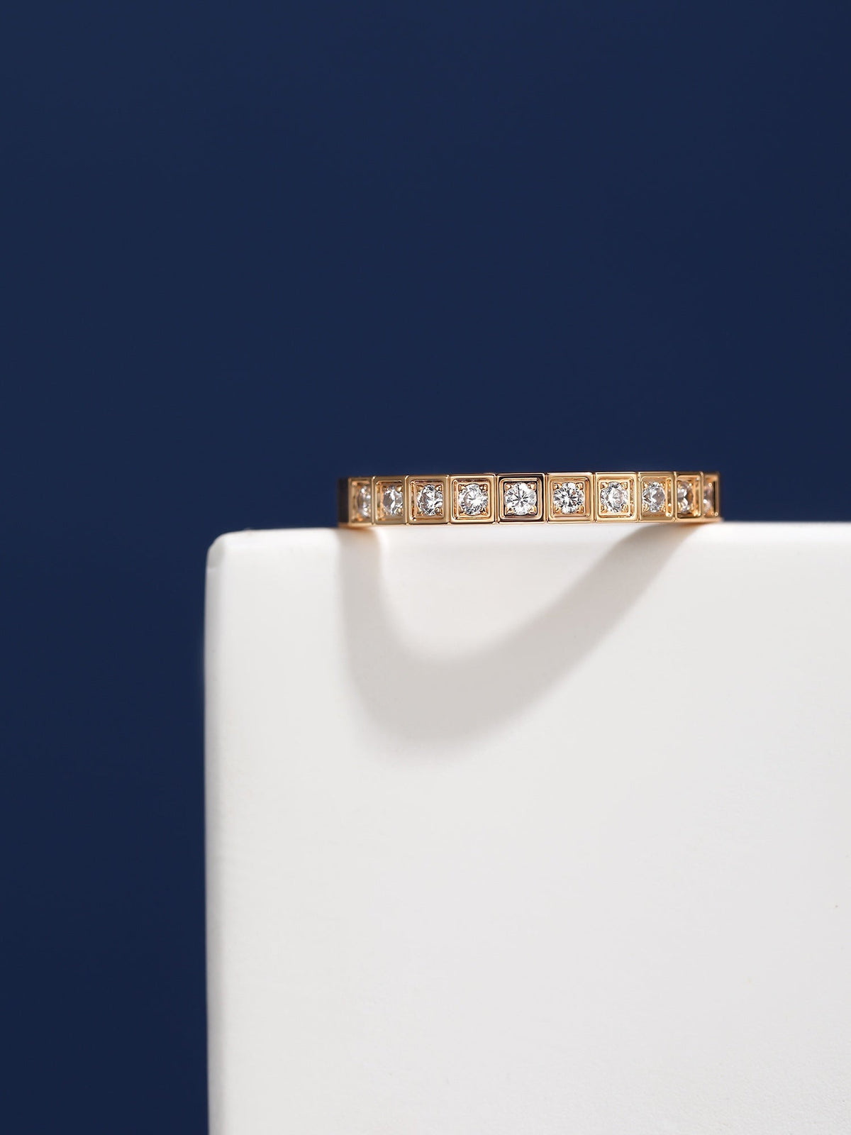 Ice Cube Diamonds 18K Gold Ring product image 5, provided for visual reference and product detail review