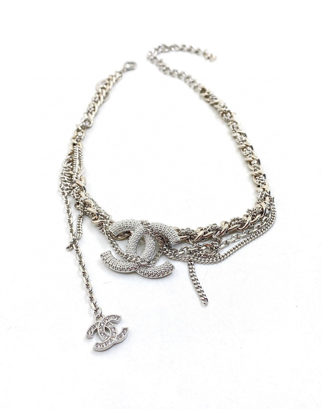 Chanel Chain Diamond 18K Gold Necklace product image 2, provided for visual reference and product detail review