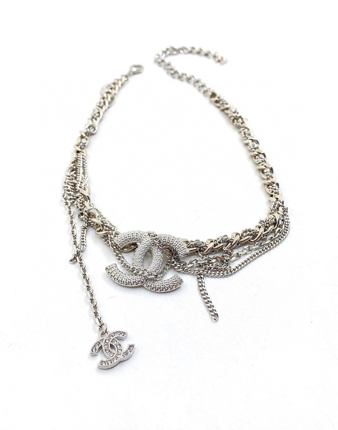 Chanel Chain Diamond 18K Gold Necklace product image 2, provided for visual reference and product detail review