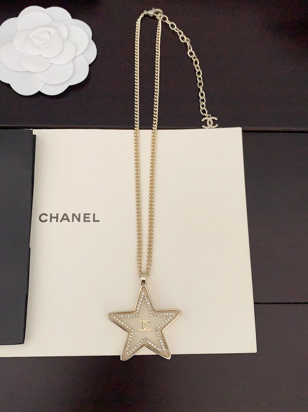 Chanel Star Chain 18K Gold Necklace product image 2, provided for visual reference and product detail review
