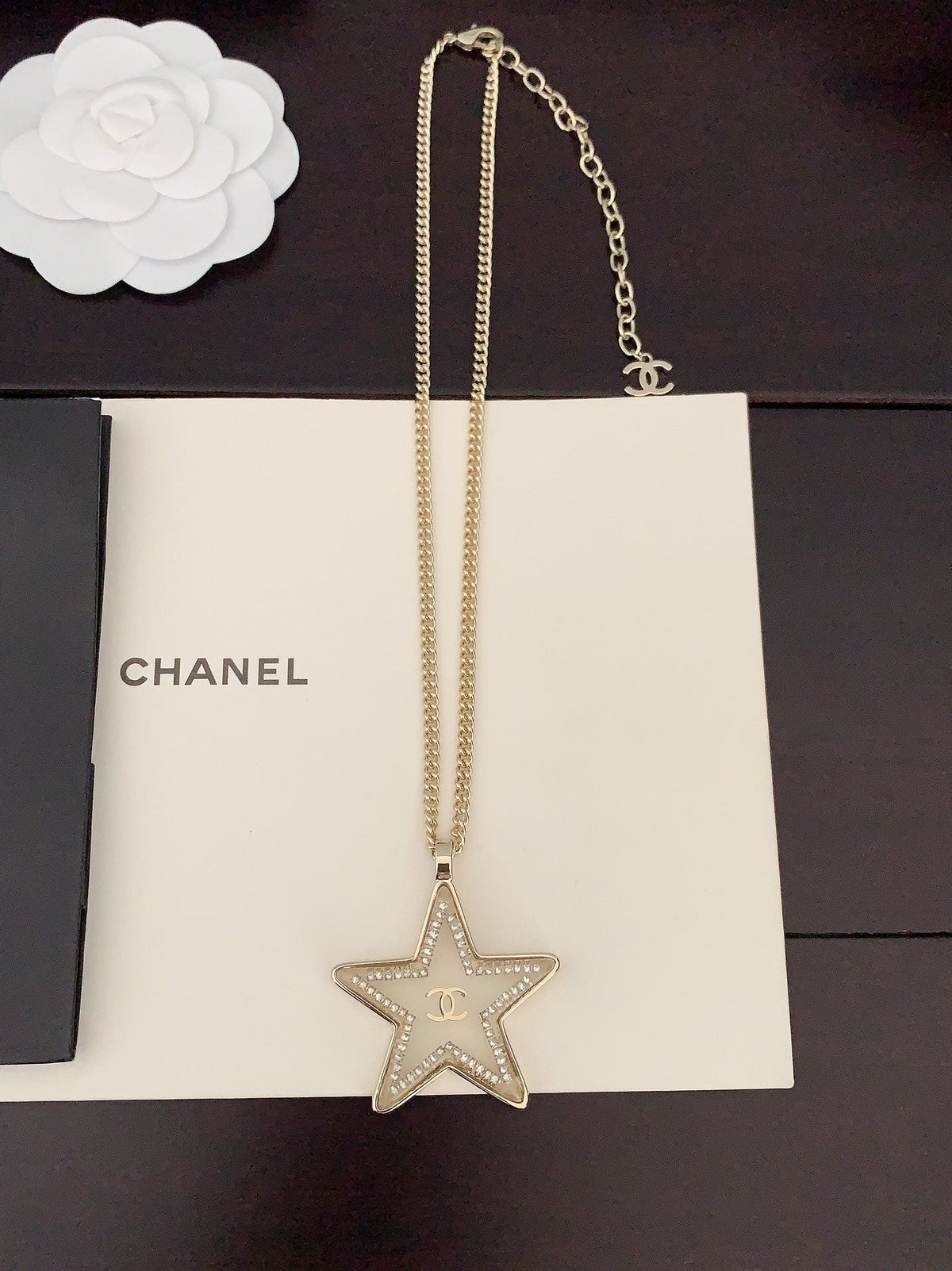 Chanel Star Chain 18K Gold Necklace product image 2, provided for visual reference and product detail review