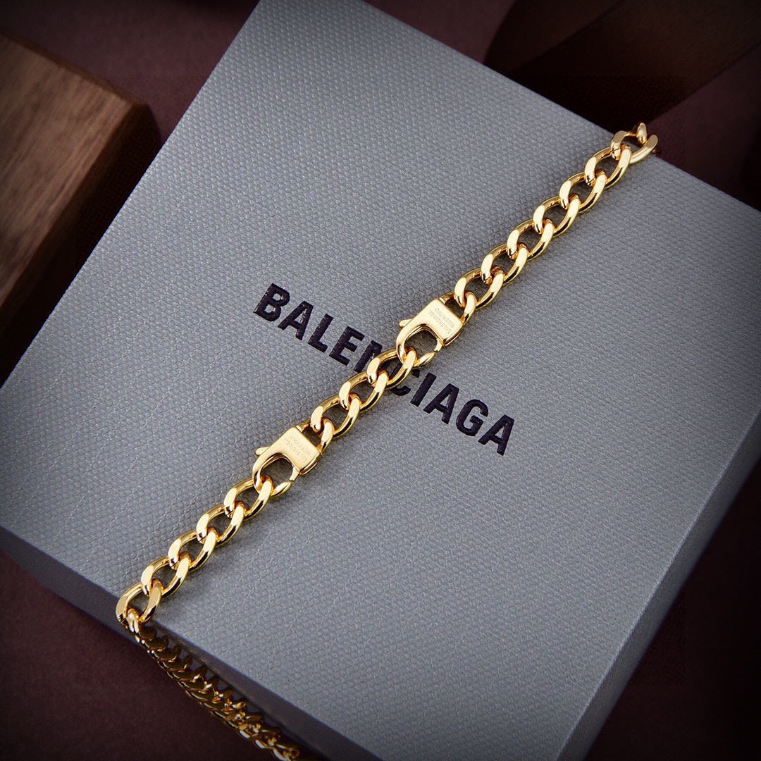 Balenciaga Icon Chain Diamonds 18K Gold Necklace product image 3, provided for visual reference and product detail review