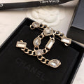 Chanel Crystals Strass 18K Gold Brooch product image 1, provided for visual reference and product detail review