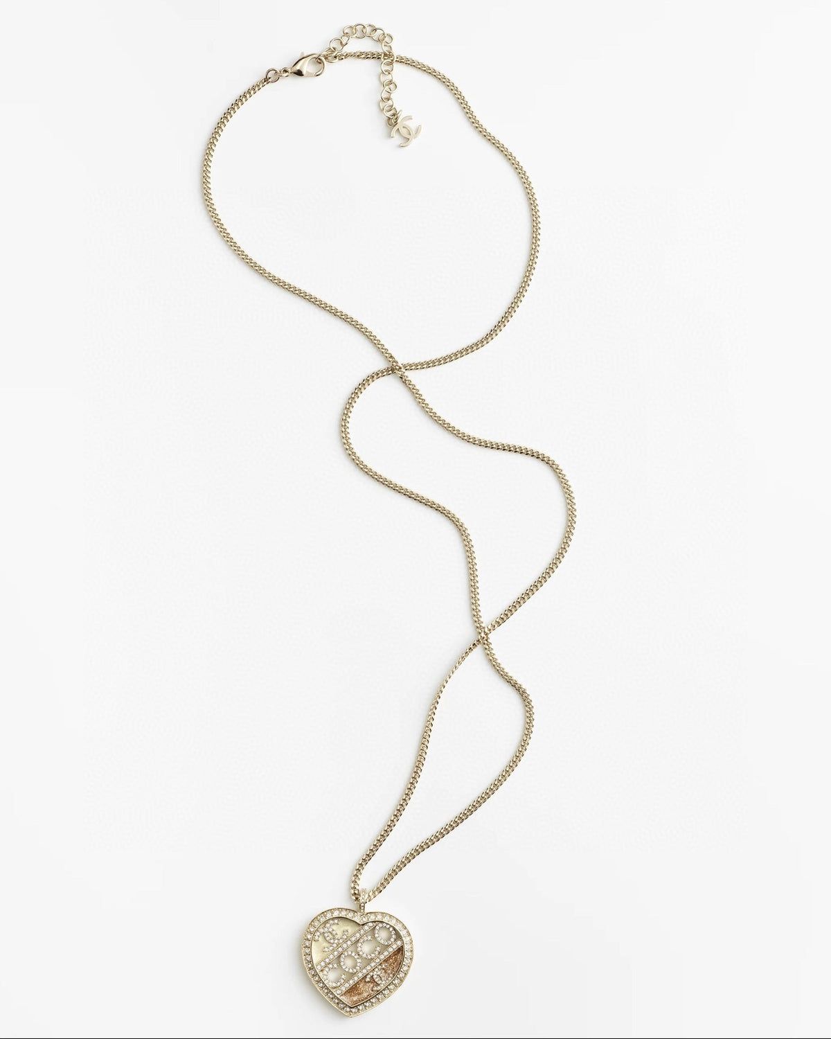 Chanel Heart Diamond Chain 18K Gold Necklace product image 2, provided for visual reference and product detail review