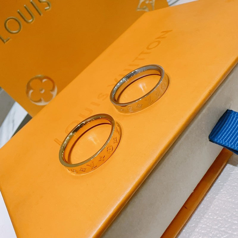 Louis Vuitton Instinct Set of Two Gold 18K Gold Ring product image 2, provided for visual reference and product detail review