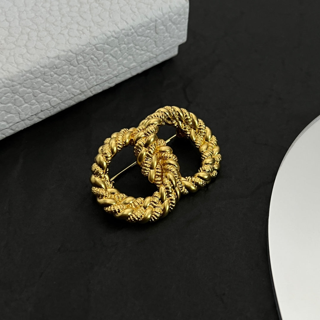 Dior Revolution 18K Gold Brooch product image 3, provided for visual reference and product detail review