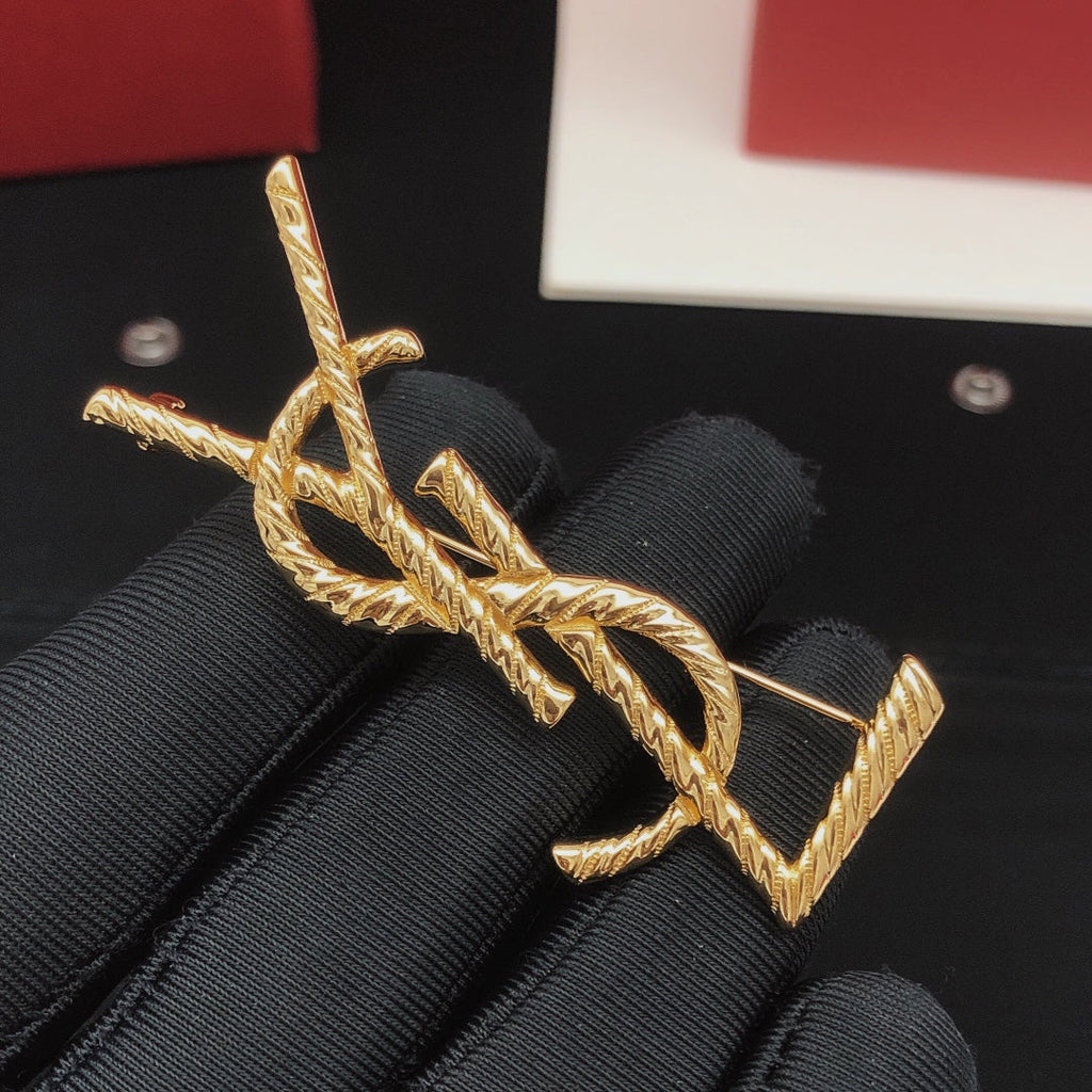 YSL Gold 18K Gold Brooch product image 2, provided for visual reference and product detail review