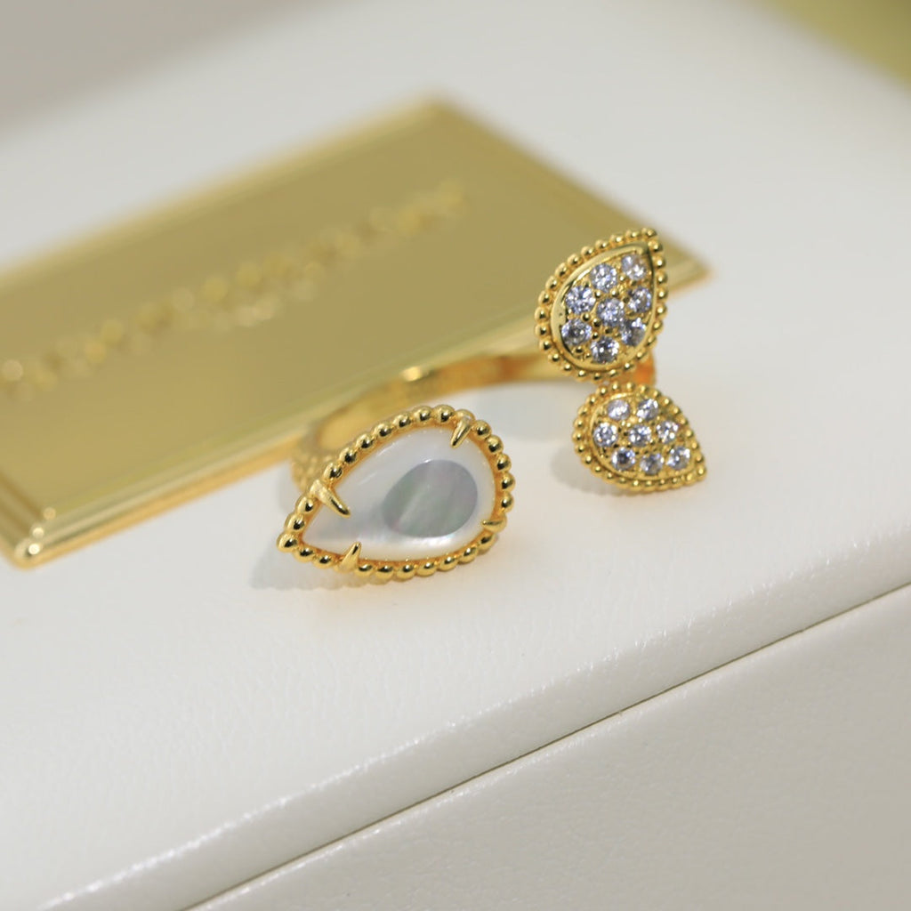 Serpent Boh ̈ ̈me Diamonds 18K Gold Ring product image 10, provided for visual reference and product detail review