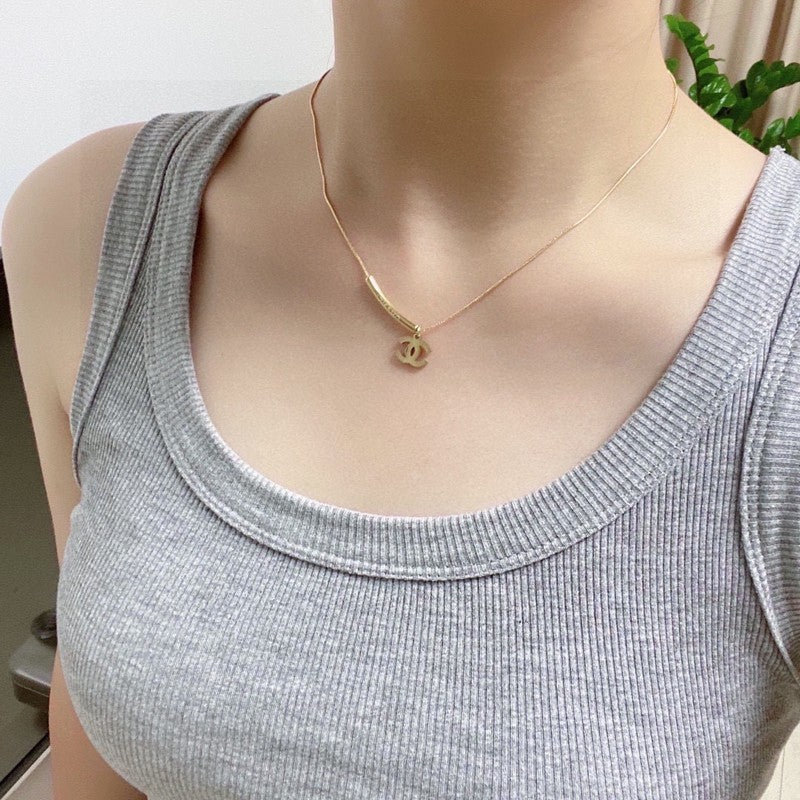 Chanel Gold 18K Gold Necklace product image 3, provided for visual reference and product detail review