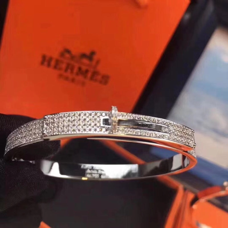 Hermes Kelly Diamonds 18K Yellow Gold Bracelet product image 6, provided for visual reference and product detail review