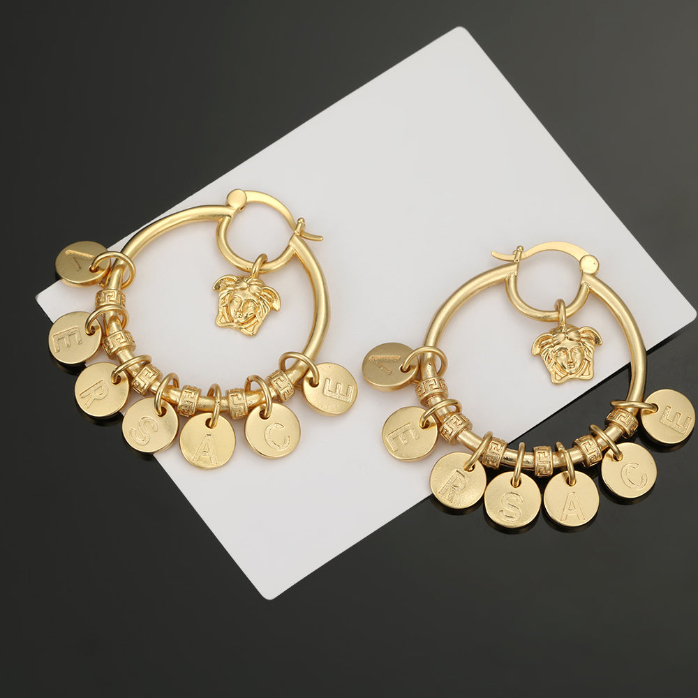 Vers Circle 18K Gold Earrings product image 1, provided for visual reference and product detail review