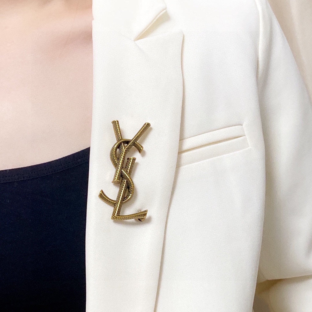 YSL Classic 18K Gold Brooch product image 2, provided for visual reference and product detail review