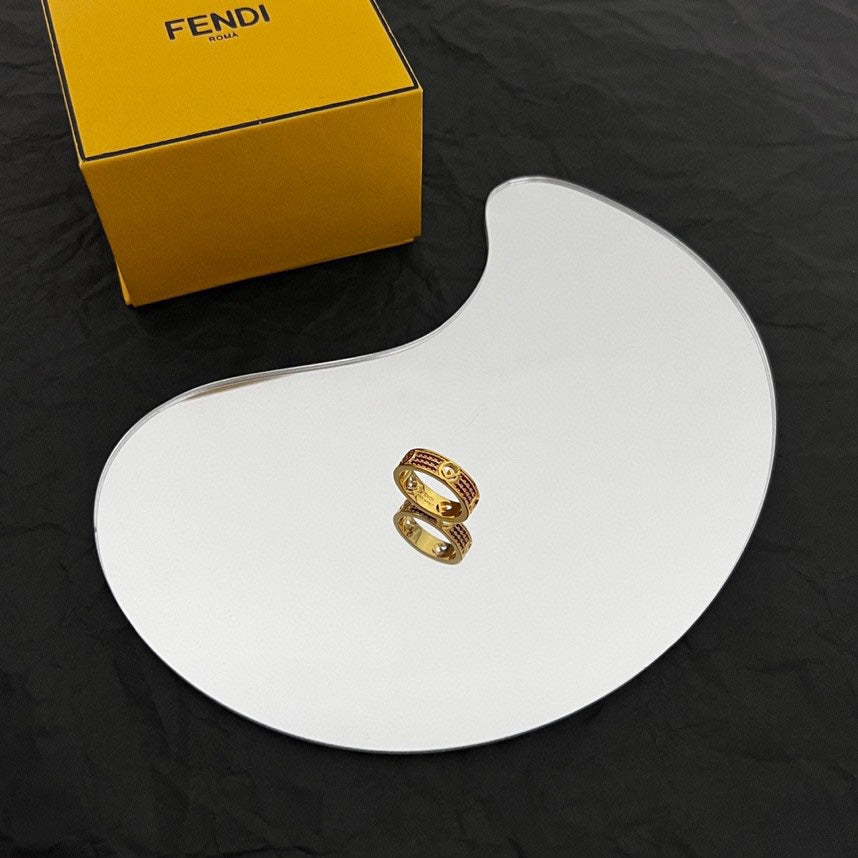 Fendi Is 18K Gold Ring product image 5, provided for visual reference and product detail review