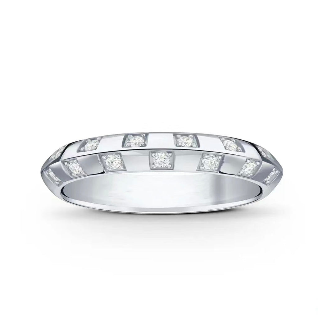 Louis Vuitton Damier Diamonds 18K Gold Ring product image 1, provided for visual reference and product detail review