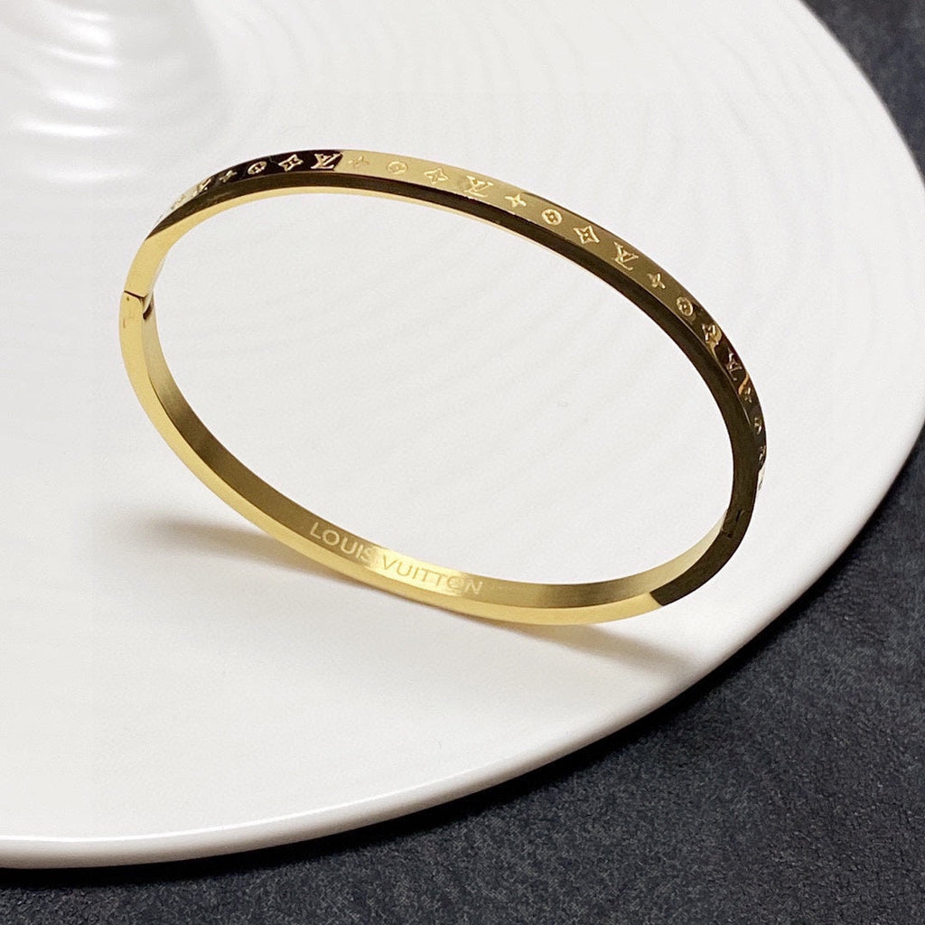 Louis Vuitton Vintage 18K Gold Bracelet product image 2, provided for visual reference and product detail review