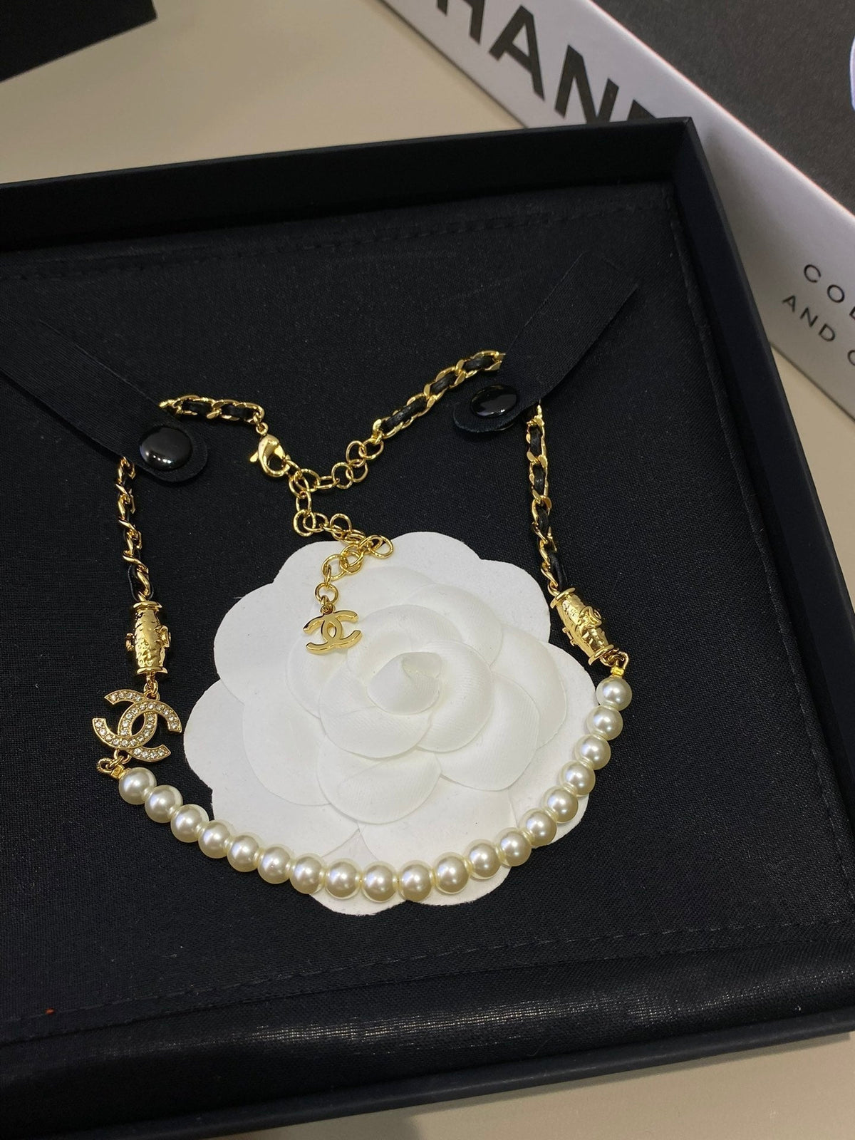 Chanel Pearl Chain 18K Gold Necklace product image 3, provided for visual reference and product detail review