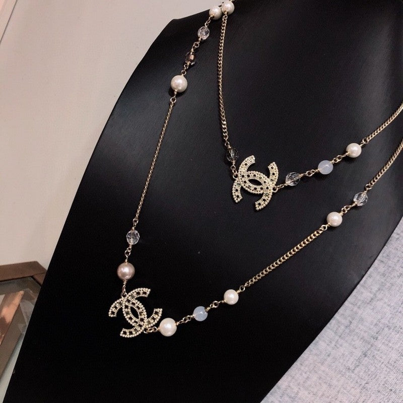 Chanel Long Pearl 18K Gold Necklace product image 3, provided for visual reference and product detail review