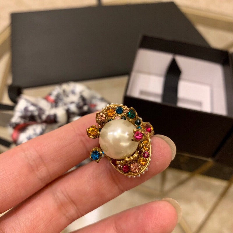 Gucci Double Multistone Pearl 18K Gold Ring product image 4, provided for visual reference and product detail review
