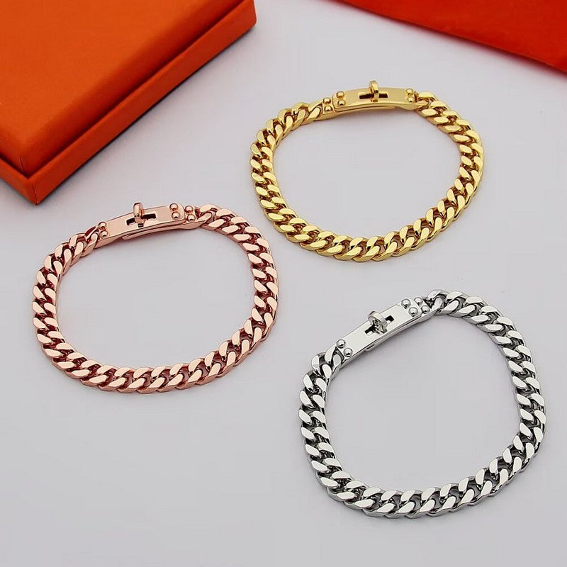 Hermes Kelly Chain 18K Gold Bracelet product image 5, provided for visual reference and product detail review