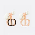 Dior 30 Montaigne 18K Gold Earrings product image 1, provided for visual reference and product detail review