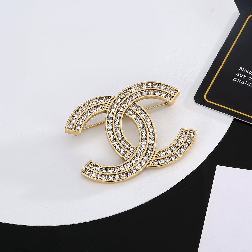 Chanel Diamond 18K Gold Brooch product image 4, provided for visual reference and product detail review