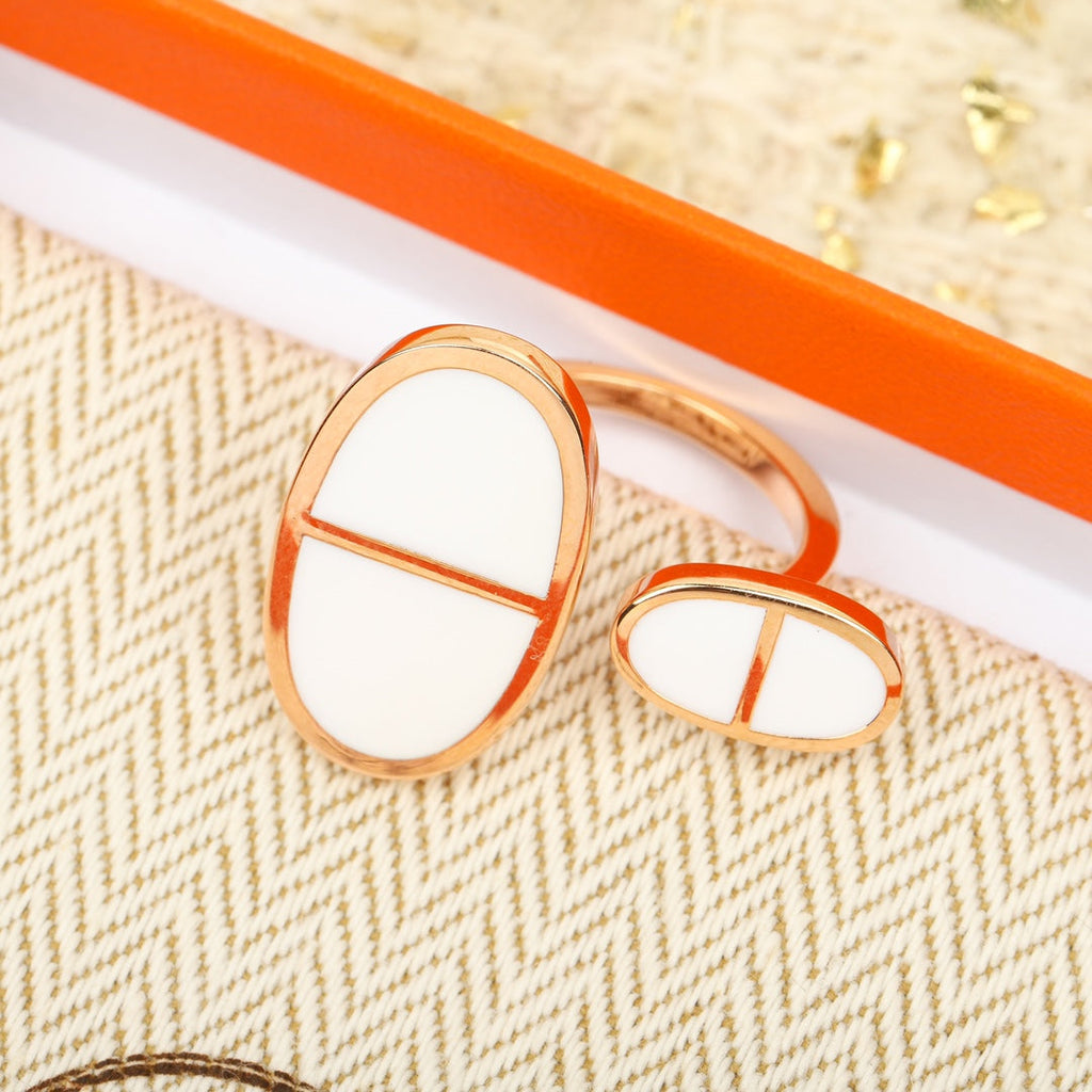 Hermes Chaine D'ancre Verso Large 18K Gold Ring product image 2, provided for visual reference and product detail review
